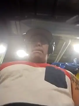 Snapshot of trucker1979 chatting on 10.02.25 trucker1979 online show from 10.02.25