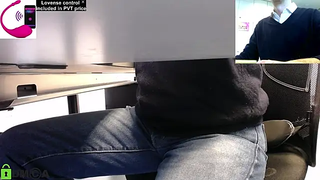 Snapshot of pliko chatting on 03.20.25 pliko online show from 03.20.25