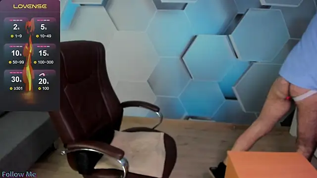 SteveTiger online show from 11.28.25