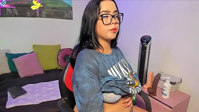 Snapshot of LillyCandy chatting on 09.16.25 LillyCandy online show from 09.16.25