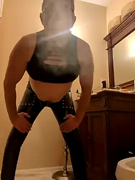 Snapshot of bobby69cock chatting on 01.29.25 bobby69cock online show from 01.29.25