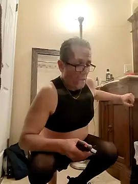 Snapshot of bobby69cock chatting on 02.14.25 bobby69cock online show from 02.14.25