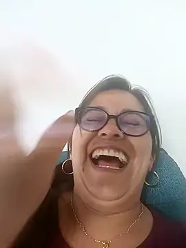 Snapshot of Ixchel_Anaid chatting on 01.22.25 Ixchel Anaid online show from 01.22.25