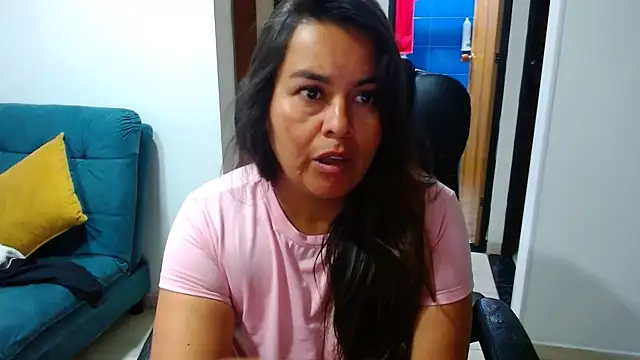 Snapshot of Ixchel_Anaid chatting on 01.30.25 Ixchel Anaid online show from 01.30.25