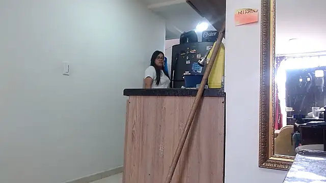 Snapshot of Ixchel_Anaid chatting on 03.01.25 Ixchel Anaid online show from 03.01.25