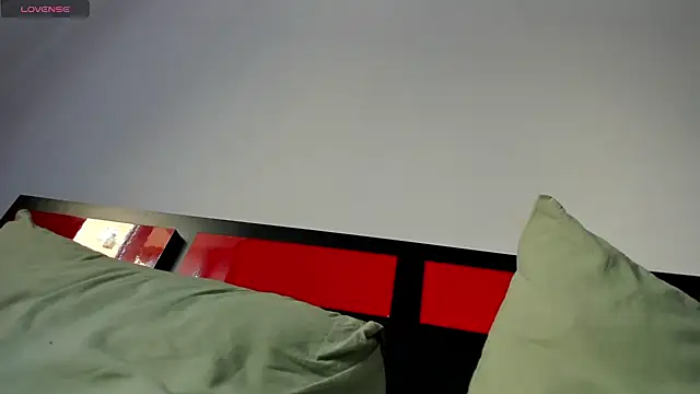 Snapshot of suuzykiss chatting on 10.01.25 suuzykiss online show from 10.01.25