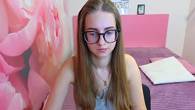 Snapshot of AliceAdams chatting on 01.23.25 AliceAdams online show from 01.23.25