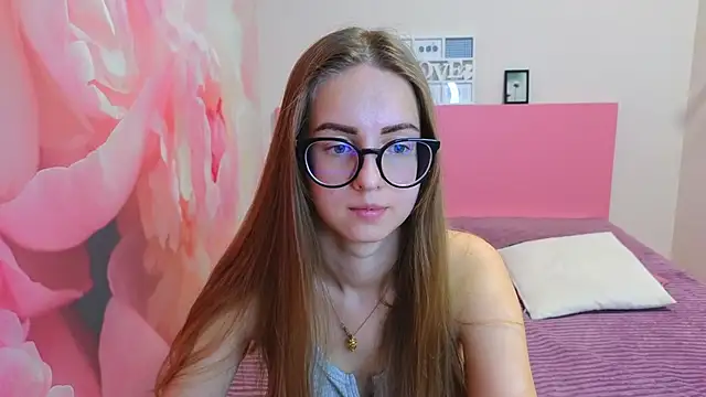 Snapshot of AliceAdams chatting on 01.24.25 AliceAdams online show from 01.24.25