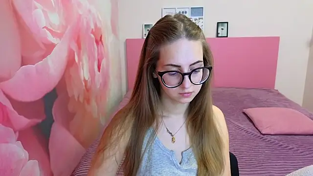 Snapshot of AliceAdams chatting on 02.14.25 AliceAdams online show from 02.14.25