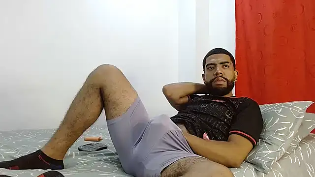 Snapshot of Aroon_Stonne chatting on 12.09.24 Aroon Stonne online show from 12.09.24