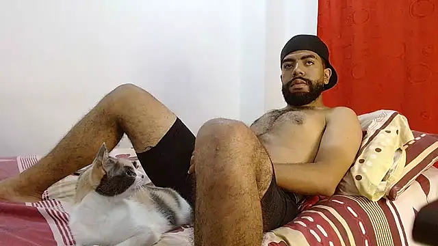 Snapshot of Aroon_Stonne chatting on 01.12.25 Aroon Stonne online show from 01.12.25