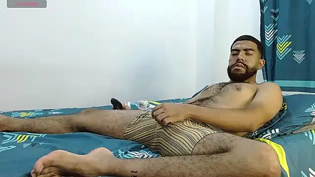 Snapshot of Aroon_Stonne chatting on 02.25.25 Aroon Stonne online show from 02.25.25