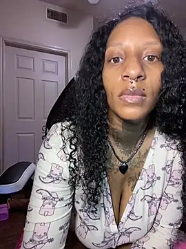 Snapshot of MzParker chatting on 01.29.25 MzParker online show from 01.29.25