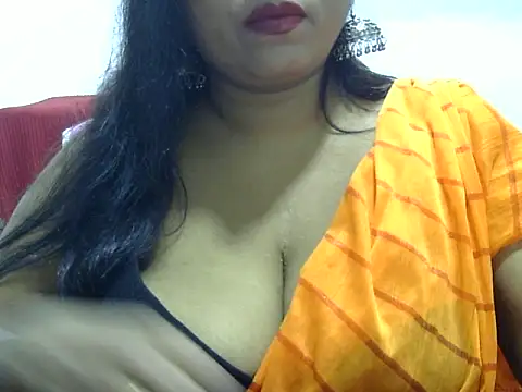 Snapshot of ROSEE_MERRYYYY chatting on 09.15.25 ROSEE MERRYYYY online show from 09.15.25