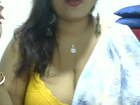Snapshot of ROSEE_MERRYYYY chatting on 09.25.25 ROSEE MERRYYYY online show from 09.25.25