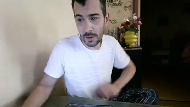 Snapshot of Ethangay chatting on 09.18.25 Ethangay online show from 09.18.25