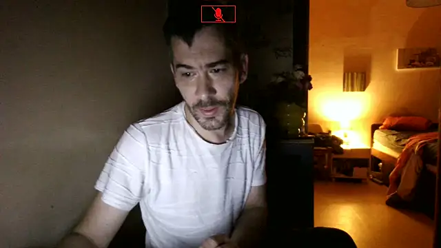Snapshot of Ethangay chatting on 09.19.25 Ethangay online show from 09.19.25
