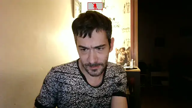 Snapshot of Ethangay chatting on 10.15.25 Ethangay online show from 10.15.25