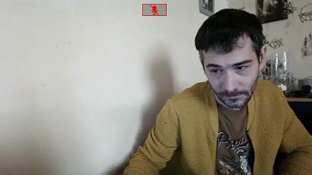 Snapshot of Ethangay chatting on 10.18.25 Ethangay online show from 10.18.25