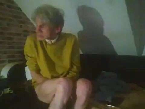 Snapshot of InMeinenMund chatting on 12.14.24 InMeinenMund online show from 12.14.24