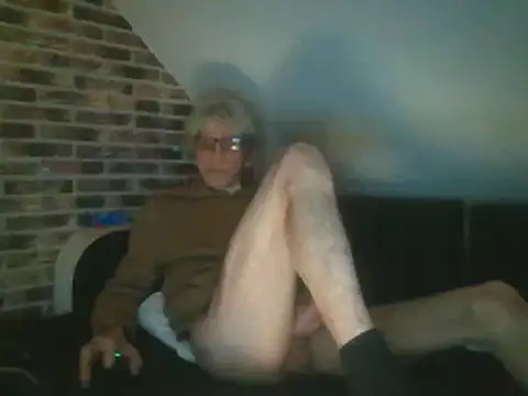 Snapshot of InMeinenMund chatting on 01.27.25 InMeinenMund online show from 01.27.25