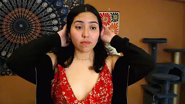 Snapshot of IntimateTales chatting on 03.17.25 IntimateTales online show from 03.17.25