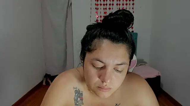 Snapshot of Anal_Milky_Momma chatting on 03.02.25 Anal Milky Momma online show from 03.02.25