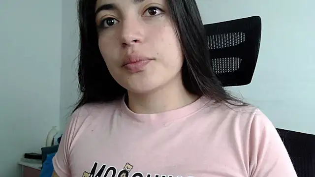 Snapshot of Honey_Aynur20 chatting on 12.04.24 Honey Aynur20 online show from 12.04.24