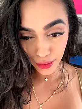 Snapshot of emma_andrew1 chatting on 10.05.25 emma andrew1 online show from 10.05.25