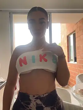 Snapshot of emma_andrew1 chatting on 11.10.25 emma andrew1 online show from 11.10.25