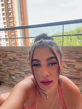 Snapshot of emma_andrew1 chatting on 11.22.25 emma andrew1 online show from 11.22.25