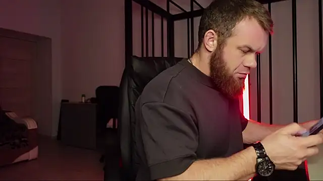 Snapshot of Tommy_Burnz chatting on 02.27.25 Tommy Burnz online show from 02.27.25