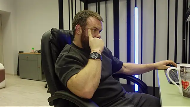 Snapshot of Tommy_Burnz chatting on 02.27.25 Tommy Burnz online show from 02.27.25