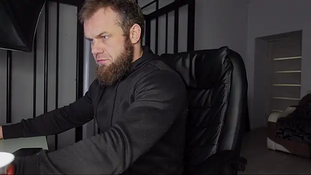 Snapshot of Tommy_Burnz chatting on 03.05.25 Tommy Burnz online show from 03.05.25