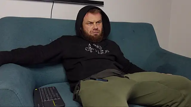 Snapshot of Tommy_Burnz chatting on 03.10.25 Tommy Burnz online show from 03.10.25