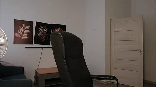 Snapshot of Tommy_Burnz chatting on 09.11.25 Tommy Burnz online show from 09.11.25