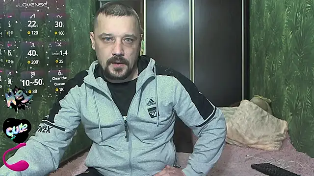 Snapshot of DanielOhCool chatting on 12.14.24 DanielOhCool online show from 12.14.24