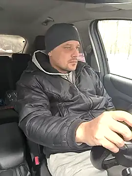 Snapshot of DanielOhCool chatting on 02.24.25 DanielOhCool online show from 02.24.25