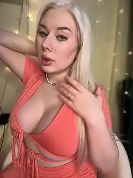 LaraHollywood online show from 02.01.25