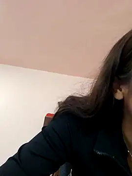 Snapshot of DORYY chatting on 09.18.25 DORYY online show from 09.18.25
