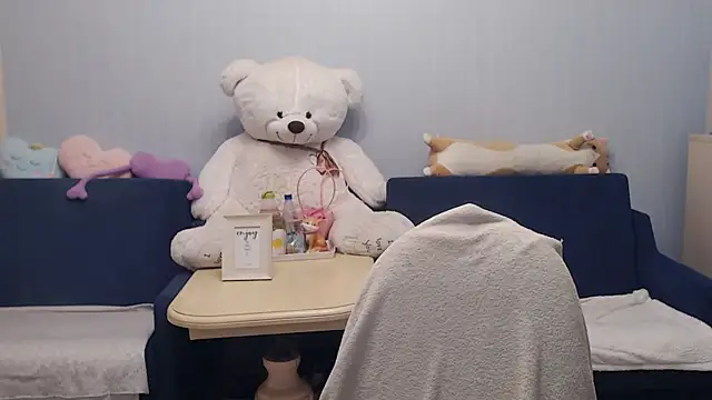 night is dark online show from 11.10.25