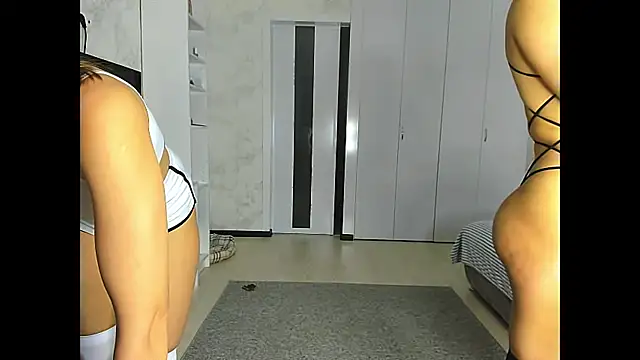 Snapshot of sweeetgirls2021 chatting on 01.14.25 sweeetgirls2021 online show from 01.14.25