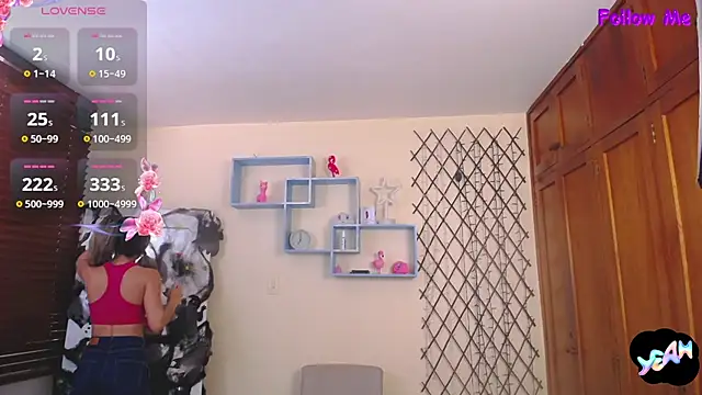 Snapshot of NicoleSantana chatting on 10.20.25 NicoleSantana online show from 10.20.25