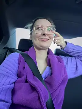 Snapshot of The_Snowwhitee chatting on 03.16.25 The Snowwhitee online show from 03.16.25