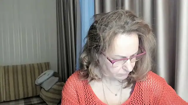 lauraoven online show from 01.10.25