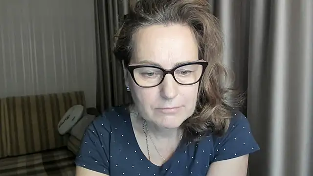 lauraoven online show from 01.17.25