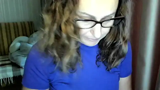 lauraoven online show from 11.07.25