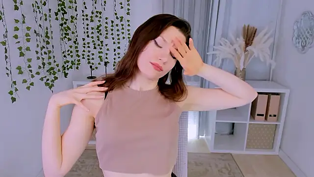 Snapshot of Bat_Laughing chatting on 12.02.24 Bat Laughing online show from 12.02.24