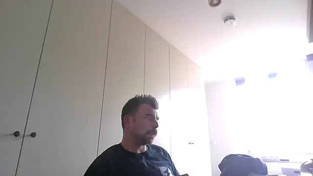 Snapshot of mrbigballs chatting on 09.15.25 mrbigballs online show from 09.15.25