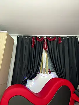 Snapshot of Alimela chatting on 01.30.25 Alimela online show from 01.30.25